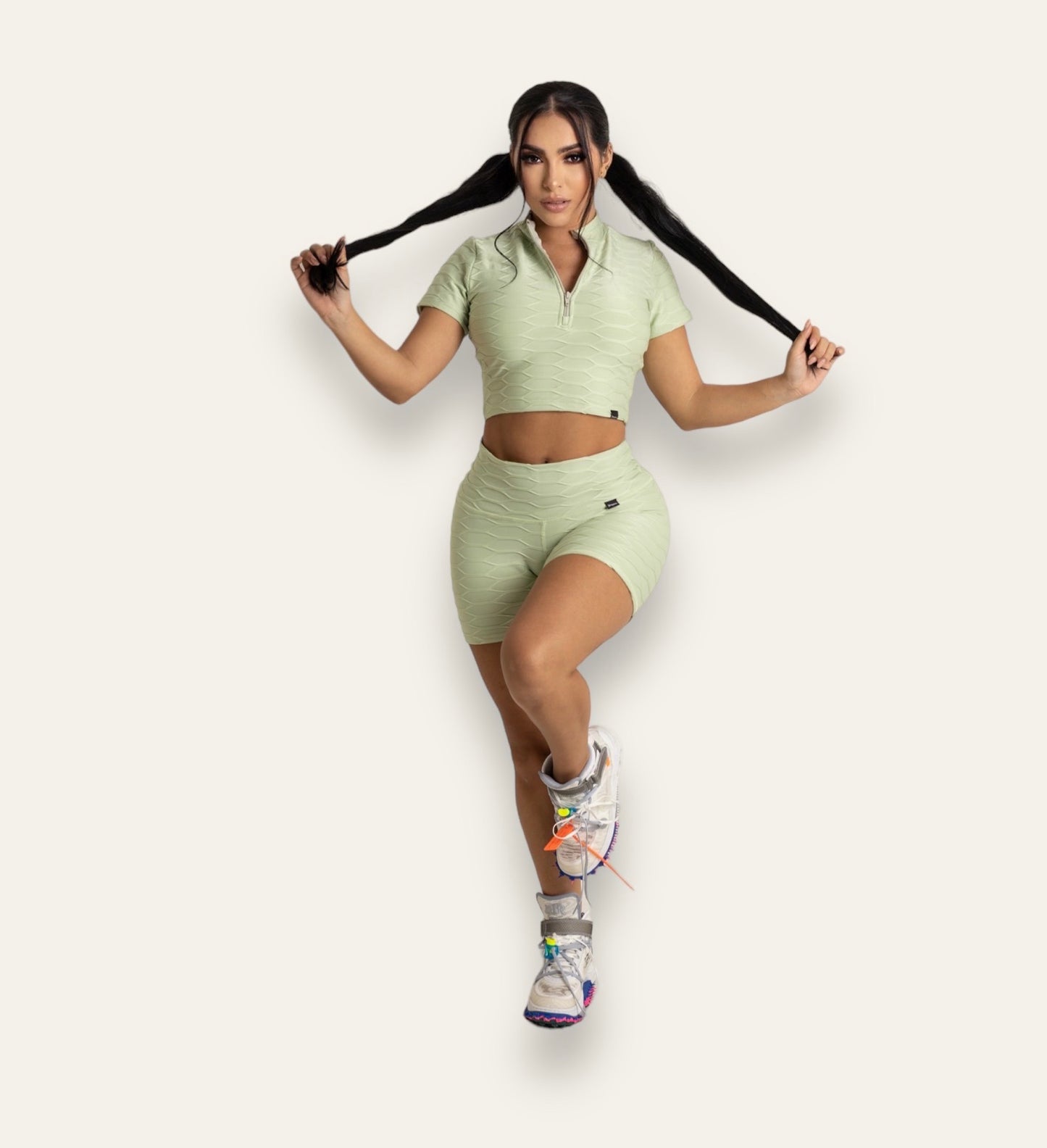 Short/Top Set Essential