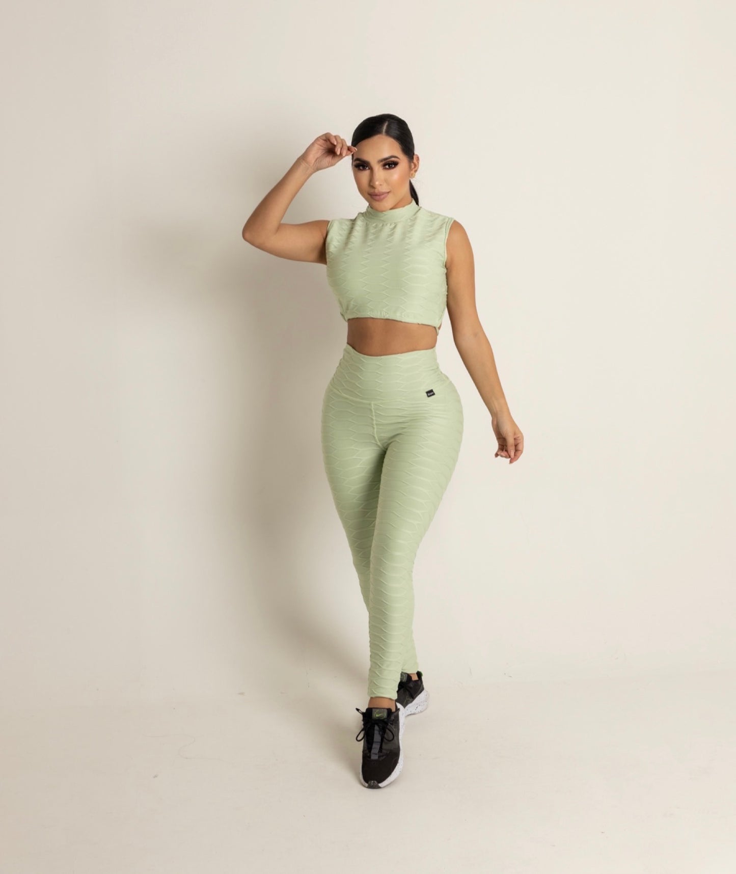 Leggings/Crop Top Essential